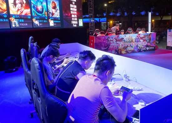 StarLadder StarSeries Fall 2025 小组赛将在线举行